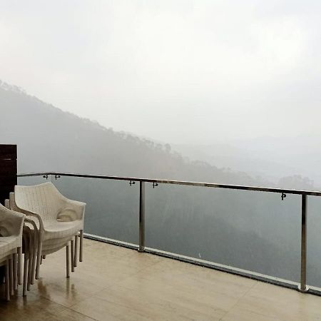 Pine Peak Villa Kasauli Luaran gambar