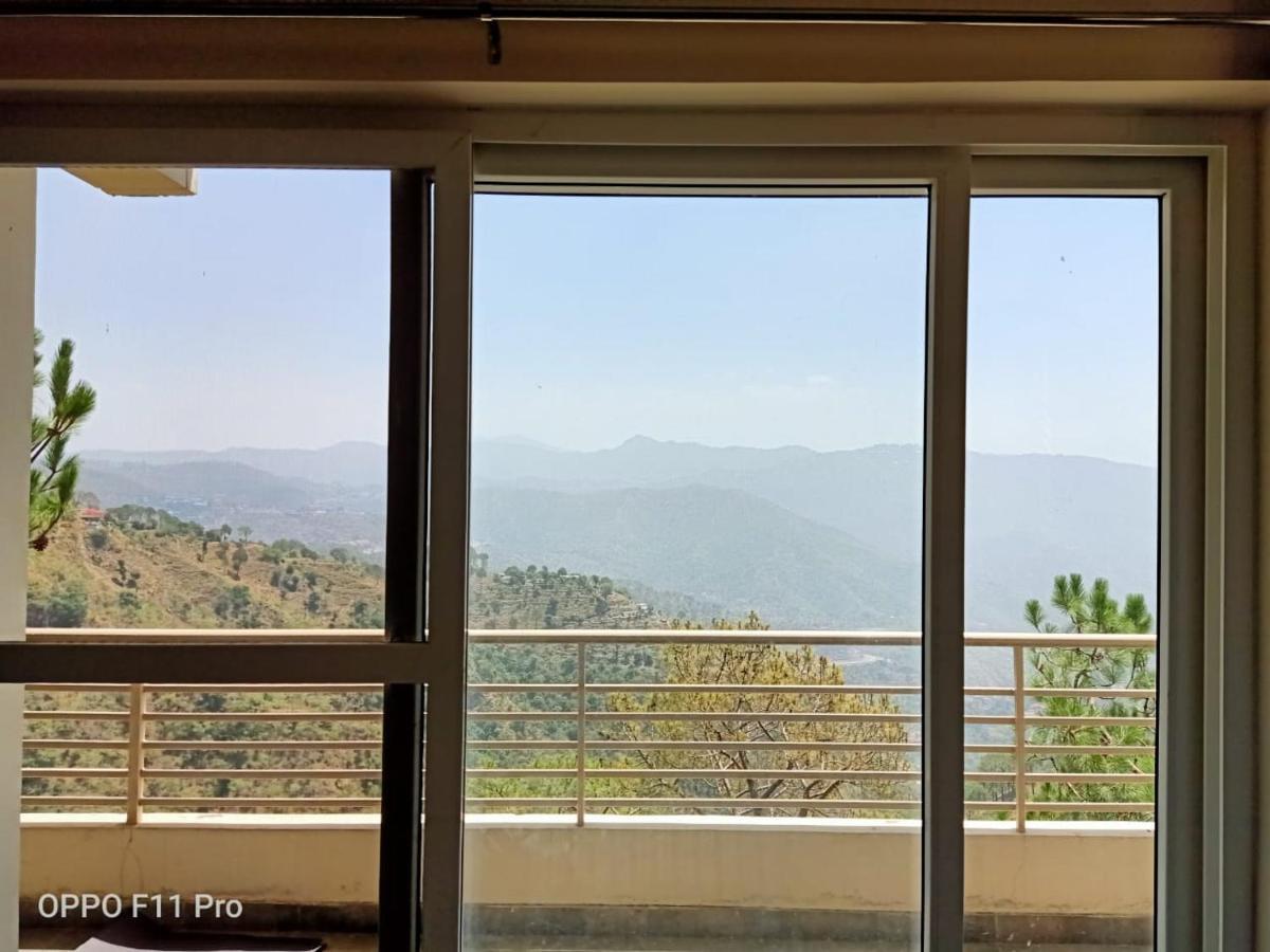 Pine Peak Villa Kasauli Luaran gambar