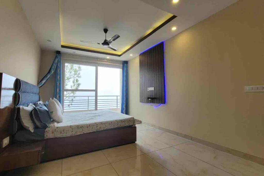 Pine Peak Villa Kasauli Luaran gambar